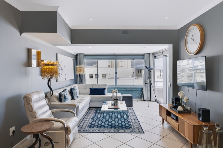 2 Bedroom Property for Sale in Sea Point Western Cape